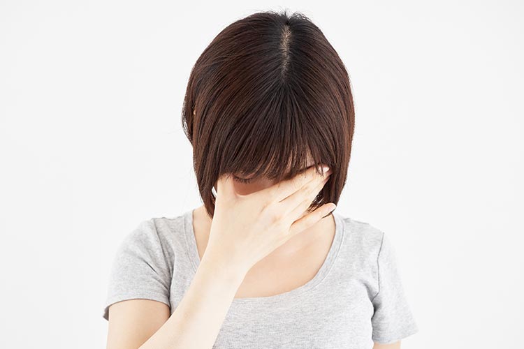 眼瞼痙攣のイメージ写真